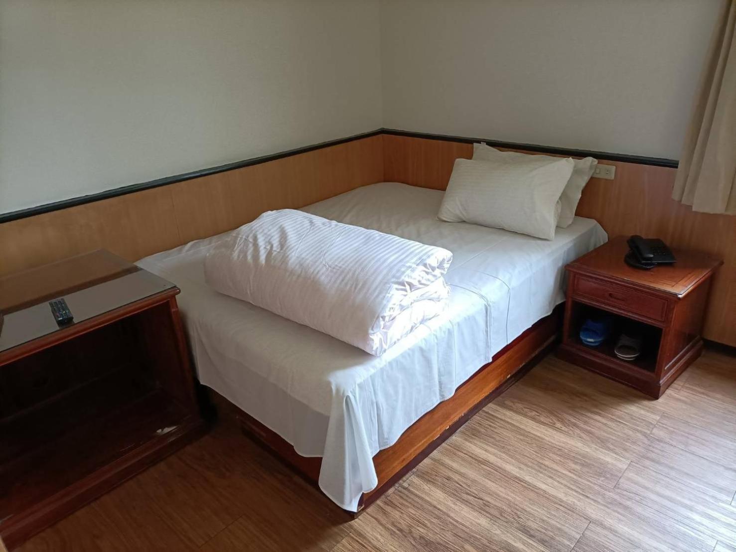 丸松商旅 Hotell Miaoli Eksteriør bilde