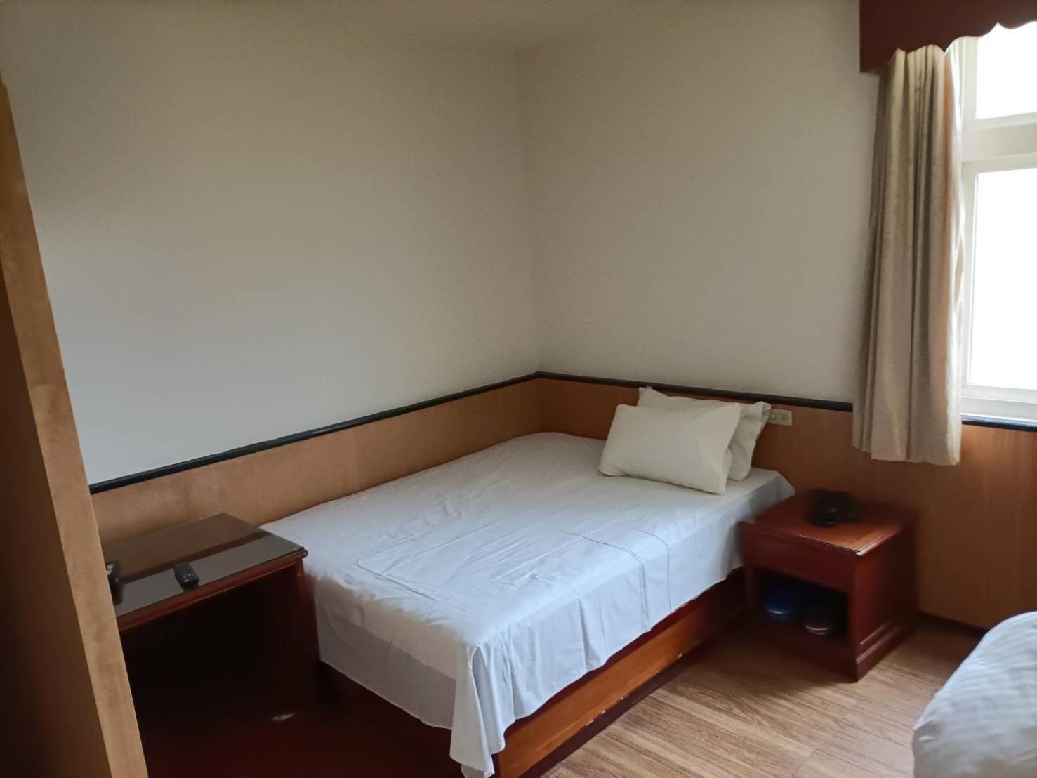 丸松商旅 Hotell Miaoli Eksteriør bilde